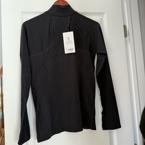 NWT Athleta Momentum 1/2 Zip Solid Black Large